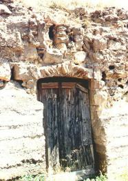 porta1.jpg (33376 bytes)
