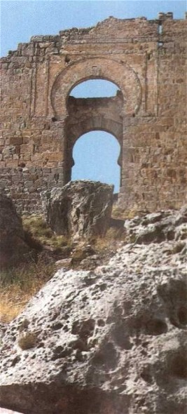 Entrada del castillo califal de Gormaz